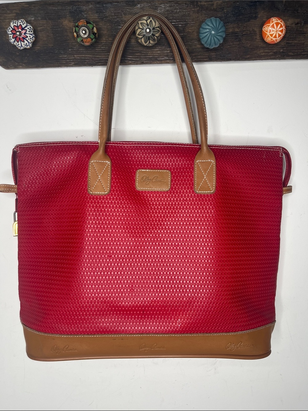 Oleg Cassini Vintage Tote Red Tan Leather handles and bottom Accent